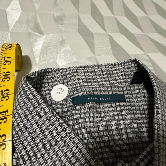 Perry Ellis 2xl Gray, Black and White long sleeve shirts - Picture 4 of 4